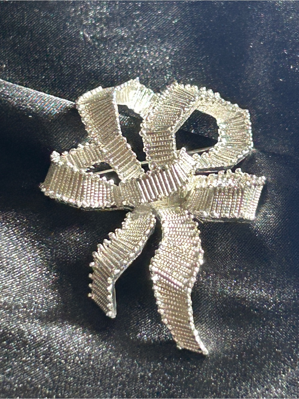 Crown Trifari Ribbon Bow Brooch - Elegant Women’s Jewelry
